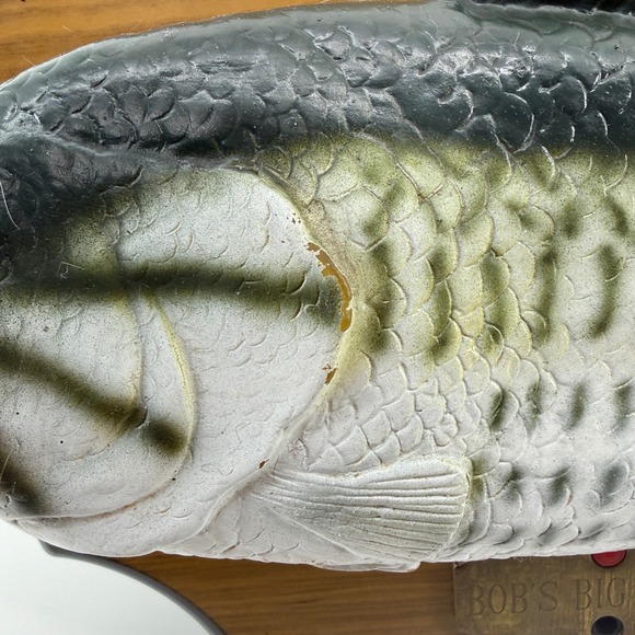 Gemmy Big Mouth Billy Bass Green Silver Plastic Singing Fish 1999 VTG - Picture 6 of 11